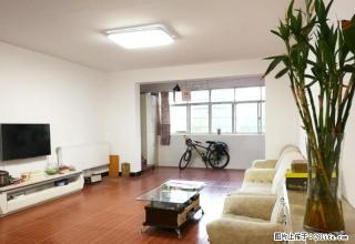 书香印象对面 豪装四房 拎包入住 有暖气 带大平台 - 岳阳28生活网 yy.28life.com