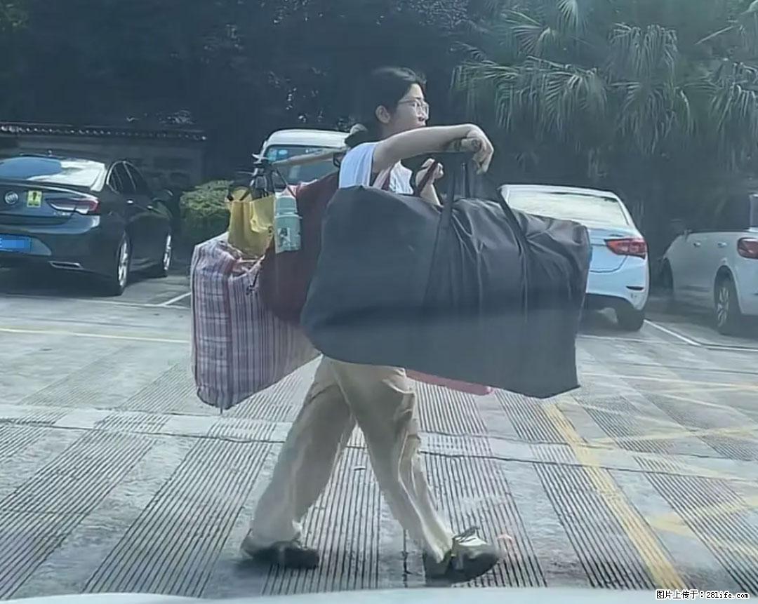 全网追的“扁担女孩”,找了一份暑假工,时薪12元 - 岳阳生活资讯 - 岳阳28生活网 yy.28life.com